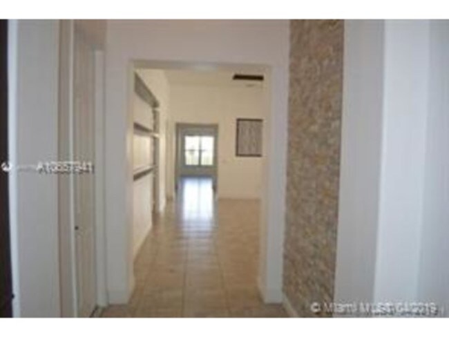 Building Photo - Beautiful one story home in gated community