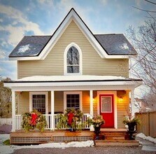 Building Photo - 175 Bagot St