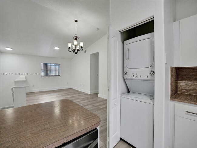 Building Photo - 11001 W Okeechobee Road 201, Hialeah Garde...