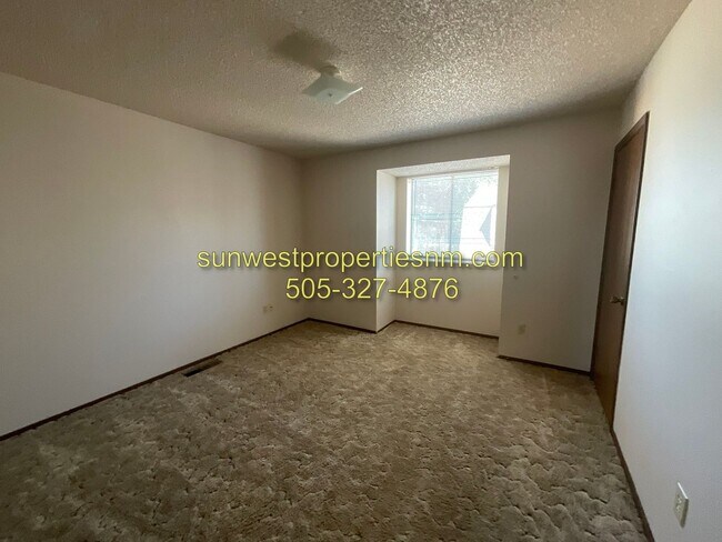 Building Photo - Farmington Ave. 1621