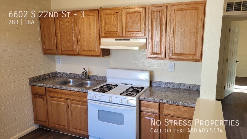 Primary Photo - 2 Bed Unit off 24th St and Southern!