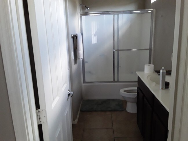 Master bathroom - 2402 E 5th St