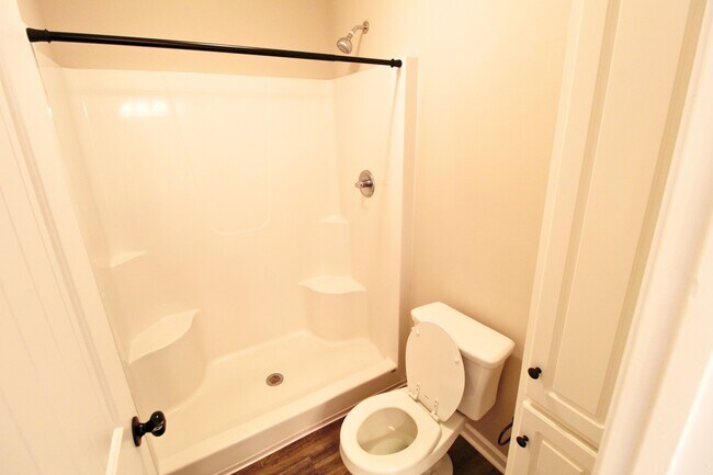Foto del edificio - 521 Deerchase Ct