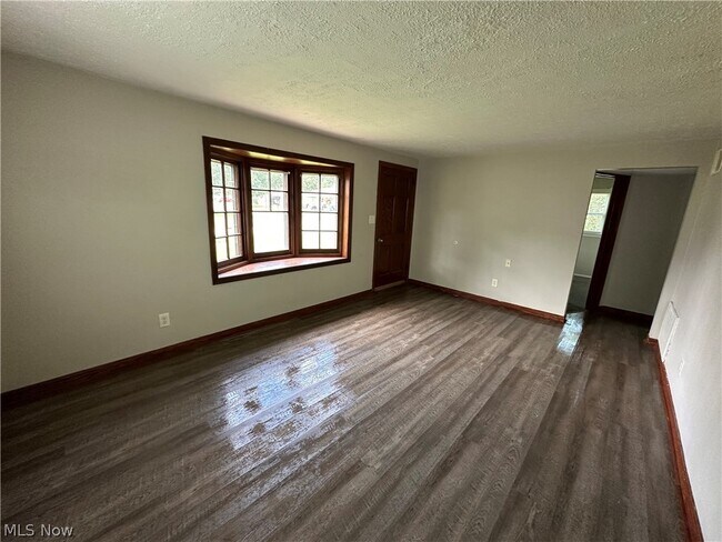 Foto del edificio - 181 N Beverly Ave