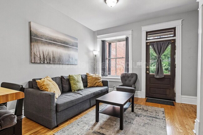 Foto del edificio - 3665 S Broadway St