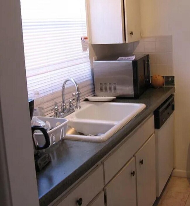 Foto del edificio - 8481 75th Pl