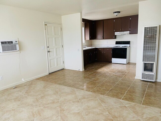 Building Photo - 33045 Road 159 Triplex