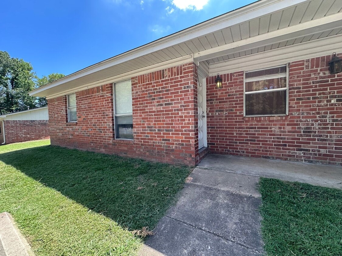 Primary Photo - 410 N Joplin, Apt 1-4