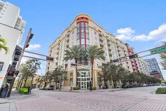 Building Photo - 410 Evernia St