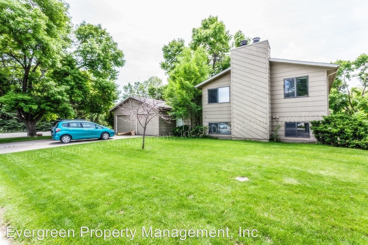 Primary Photo - 917-917 Camelot Ct