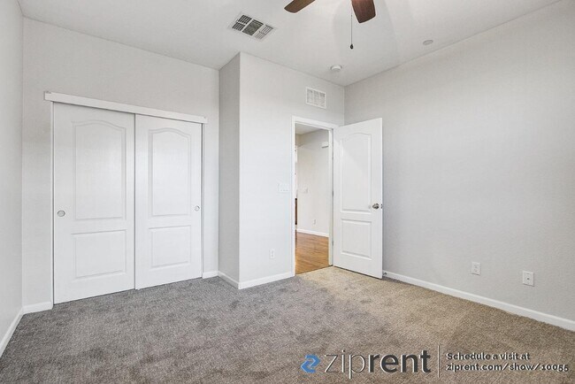 Foto del edificio - 308 Chandler Ct