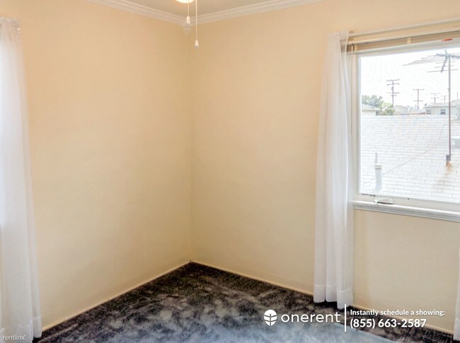 Building Photo - 2 br, 1 bath Apartment - 2112 Ocean Park Blvd
