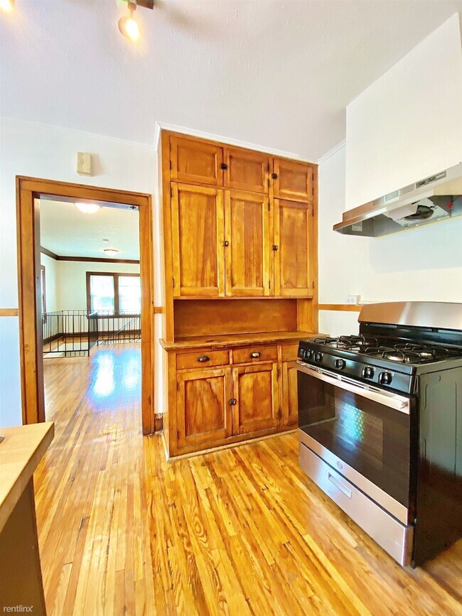 Foto del edificio - 3 br, 2 bath 4plex - 3912 North Thomas Ave...