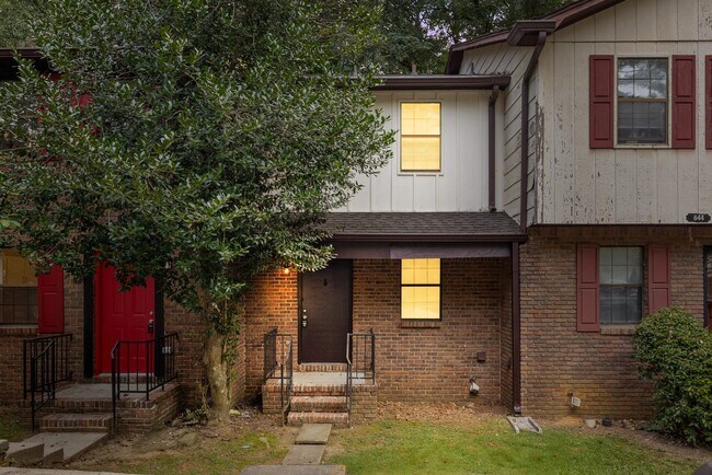 Foto del edificio - 646 Valley Crest Dr