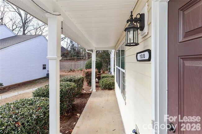 Foto del edificio - 153 Marakery Rd