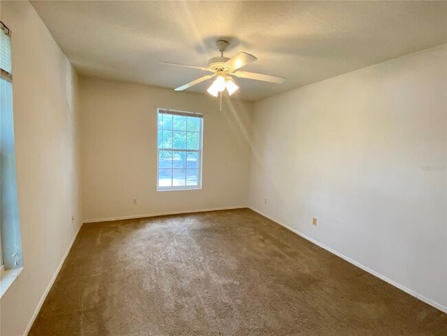 Building Photo - 36101 Deer Creek Dr