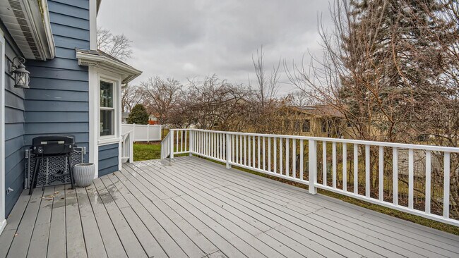 Building Photo - 48 Sylvan Ct