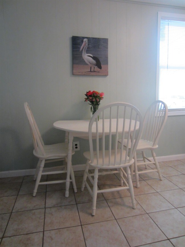 Building Photo - 314A-26 1/2 26 1/2 St