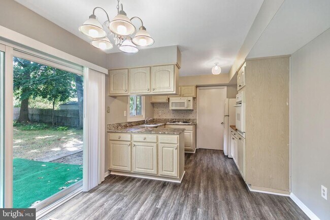 Building Photo - 12703 Cherrywood Ln