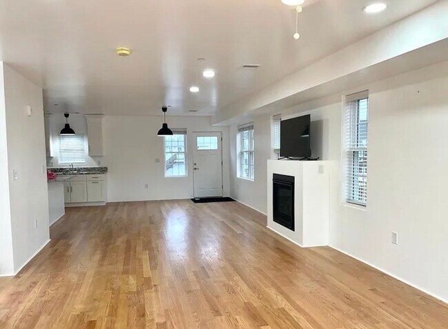 Foto del edificio - 13 Water St