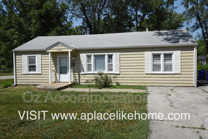 Primary Photo - 11316 W 69th St