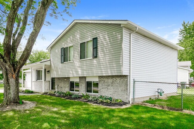 Foto del edificio - 5752 Ricardo Dr