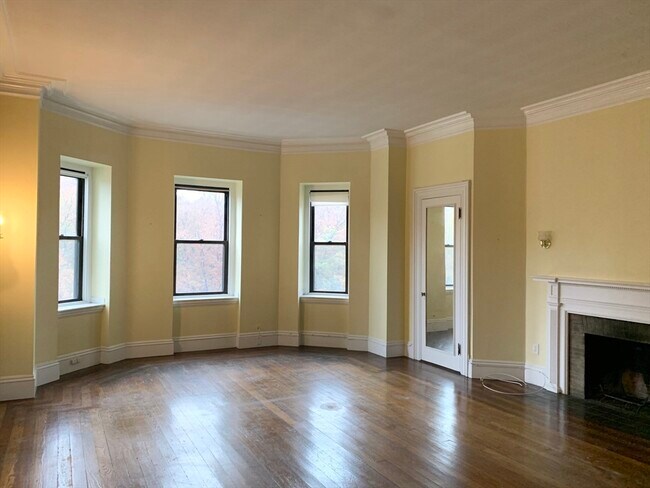Foto del edificio - 317 Commonwealth Ave