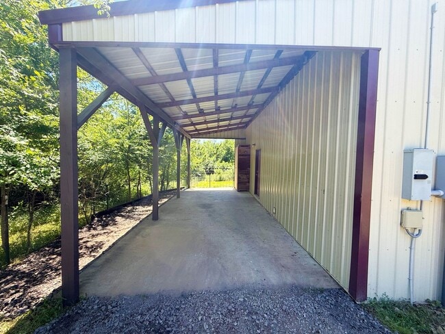 Building Photo - 1 Bed / 1 Bath - Single Family Home - Fantastic View!!