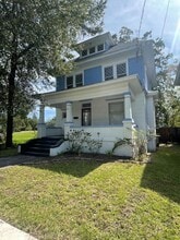 Building Photo - 1739 Silver St