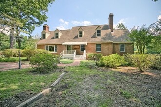 Building Photo - 4320 Providence Rd