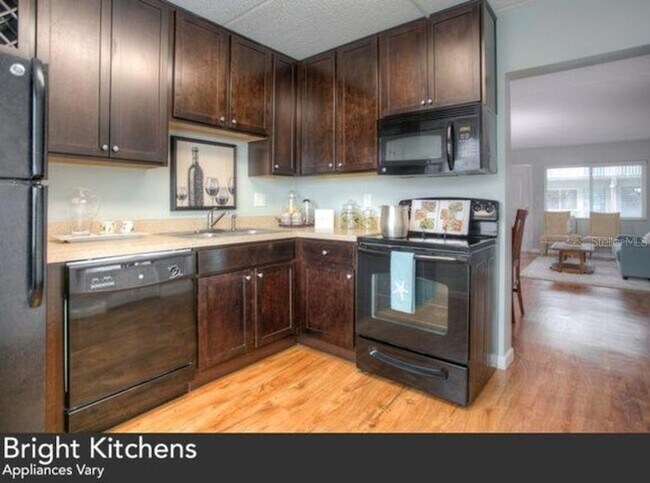 Foto del edificio - 1846 Shore Dr S