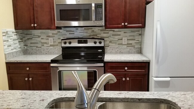 Foto del edificio - 13678 Orchard Dr