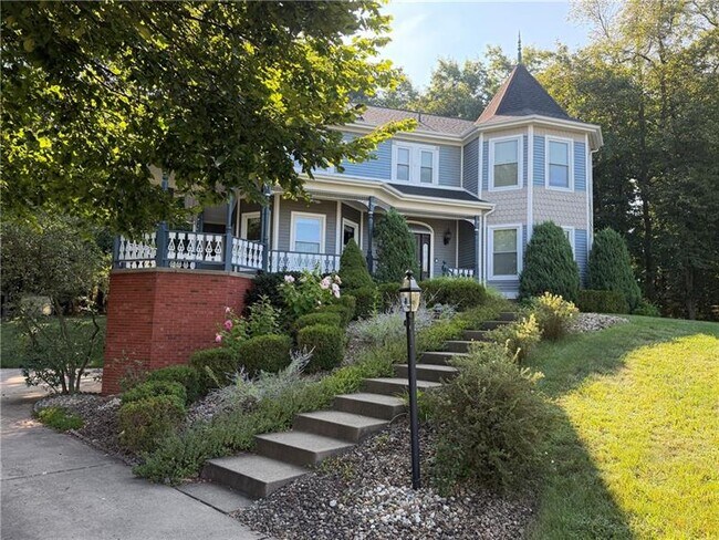 Building Photo - 116 Sturbridge Ln