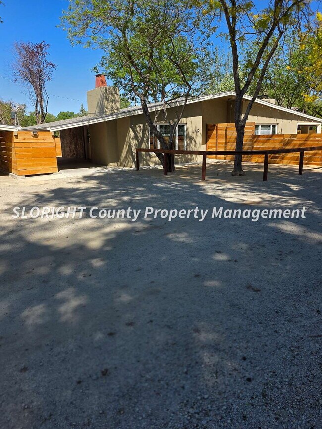 Foto del edificio - AVAILABLE NOW - 1 bed, 1 bath renovated units in Santa Margarita