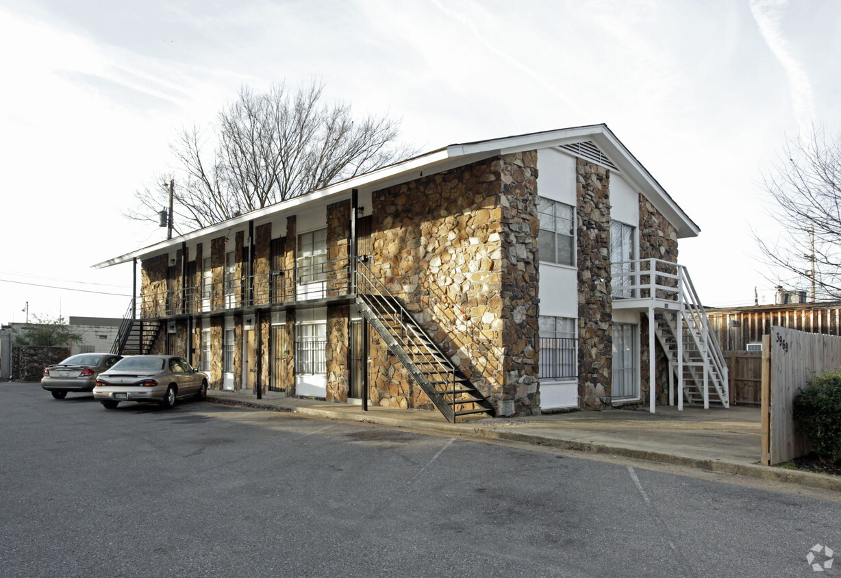 Primary Photo - 3969 Southlawn Ave