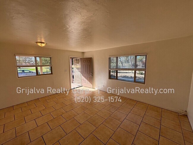 Foto del edificio - 4549 E Eastland St