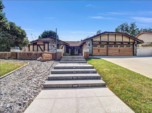 Building Photo - 5425 Brentwood Pl