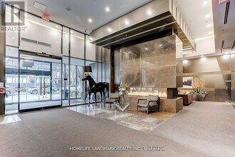 Building Photo - 101 Charles St E