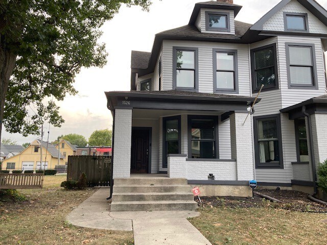 Foto principal - 1526 Carrollton Ave
