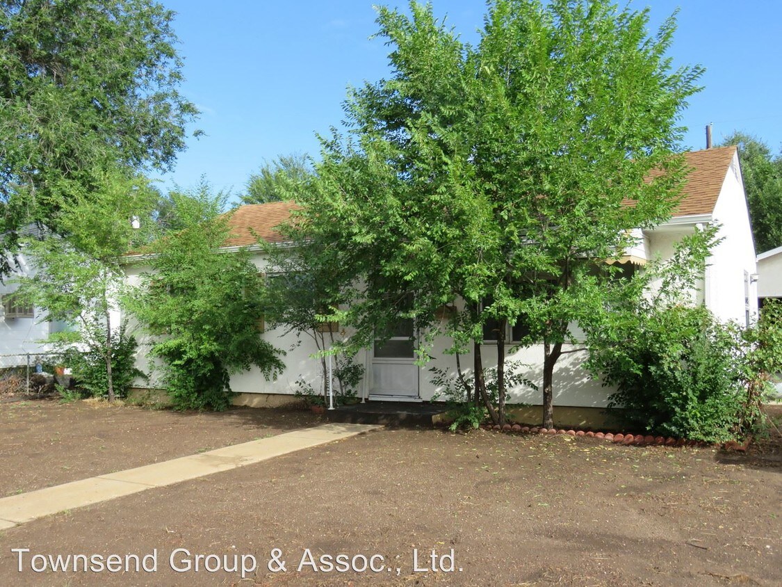 Primary Photo - 1216 Falcon Ave