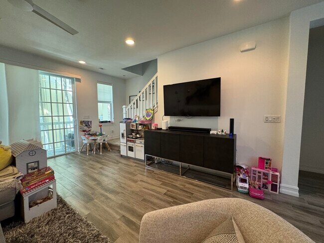 Foto del edificio - 101 E Coda Cir