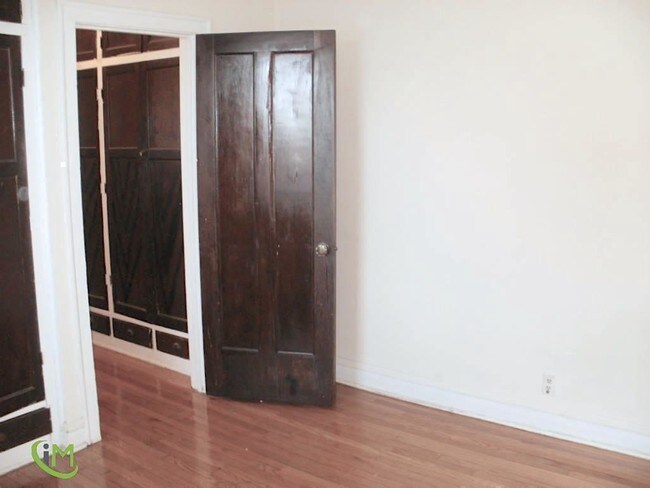 Building Photo - 4257 W Addison St