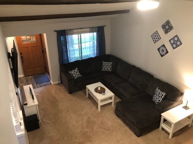 Foto del edificio - 2652 N 124th St