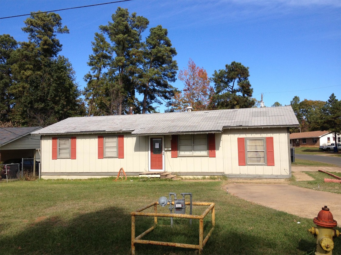 Primary Photo - 1510 S Pardue St