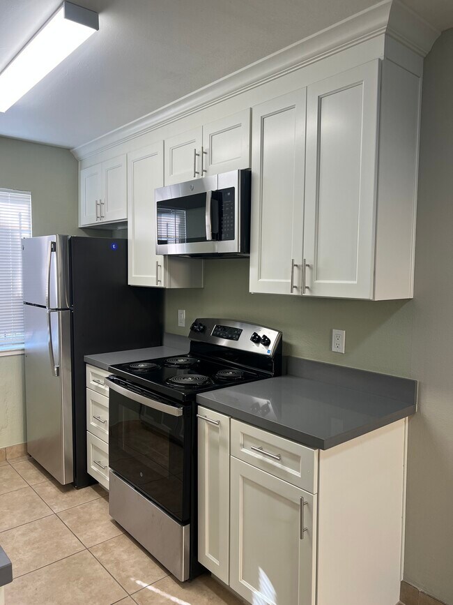 Foto del edificio - 2125 92nd Ave