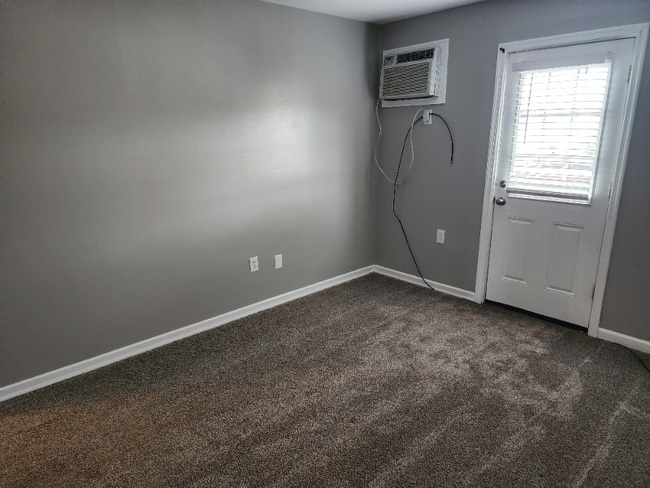 Building Photo - 715 S Filmore St