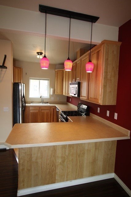Building Photo - 2 Bedroom Condo near Downtown!