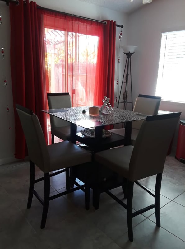 Foto del edificio - 8812 Fox Creek Ct