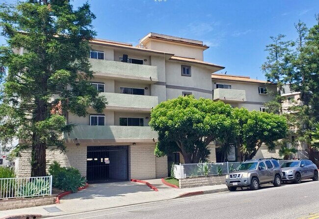 Foto del edificio - 4247 Inglewood Blvd
