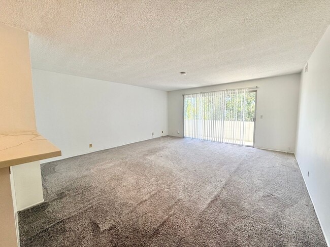 Building Photo - Charming 2 Bedroom 1 Bath in Laguna Beach!!